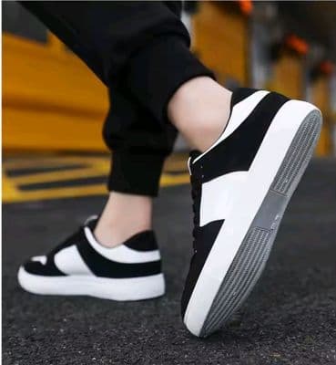 Premium White and Black Sneakers(ADS-35)_img_2