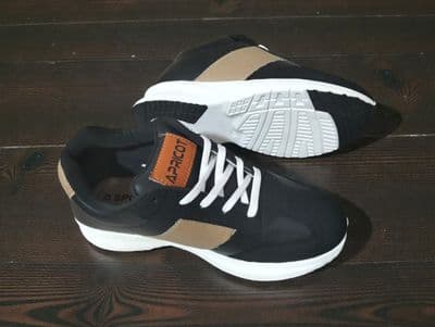 Premium Fashionable Sneakers (ADS-56)_img_5