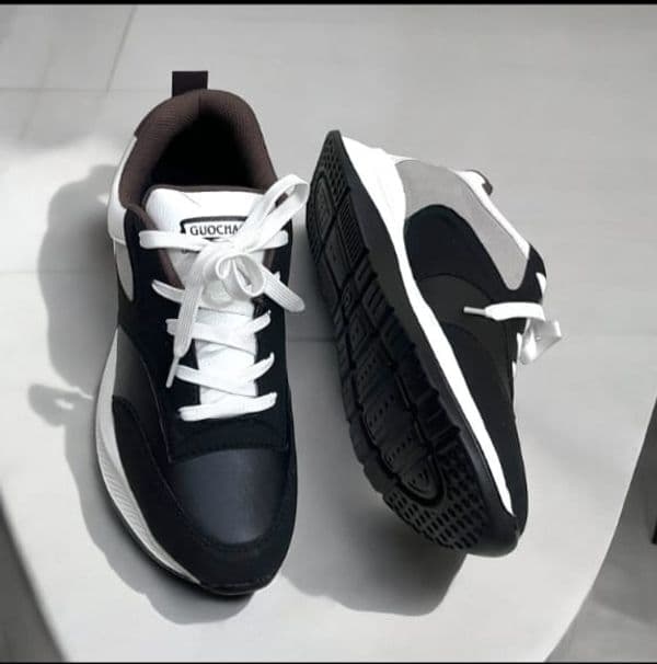 Premium Quality Sneakers (ADS-34)